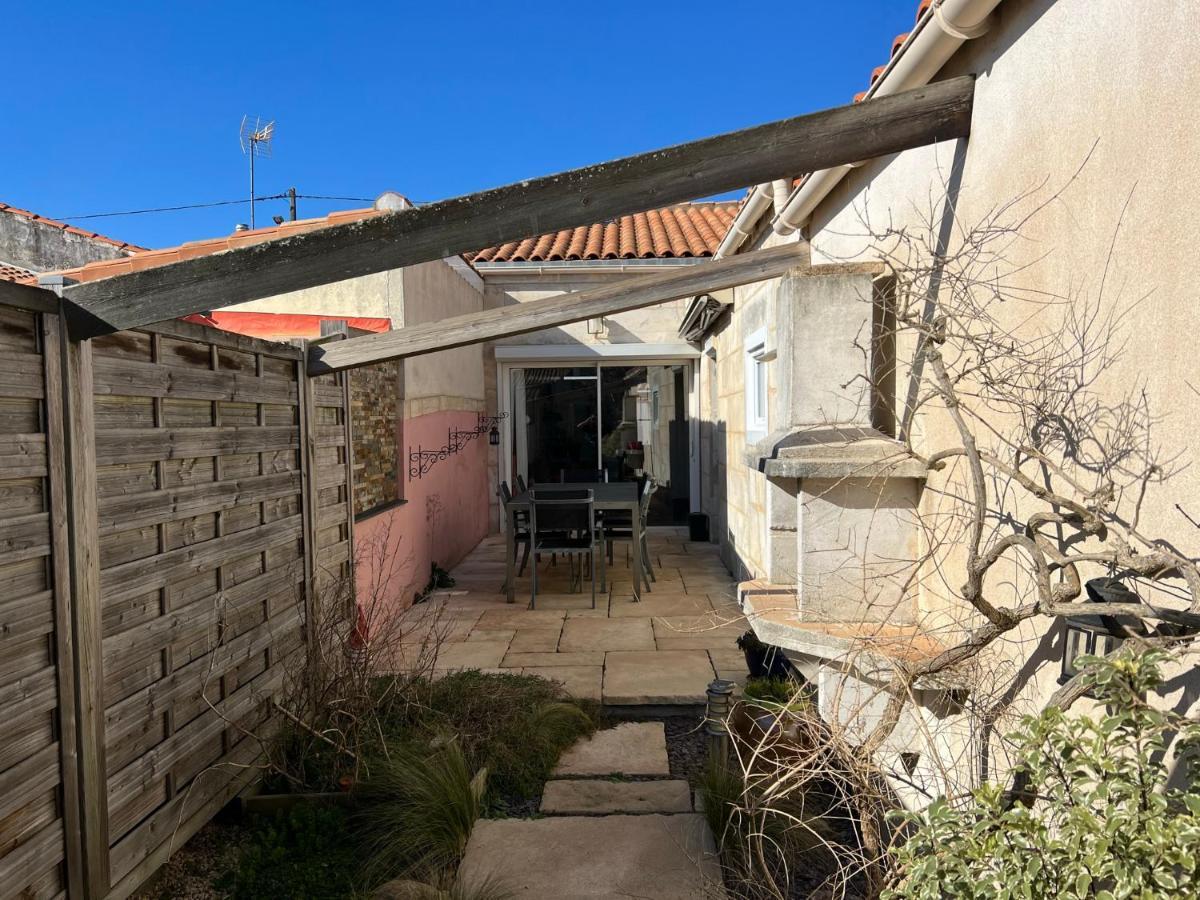 Maison Avec Jardin Et Garage Rochefort  Eksteriør bilde